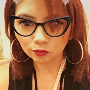 Meet your Posher, Lorena